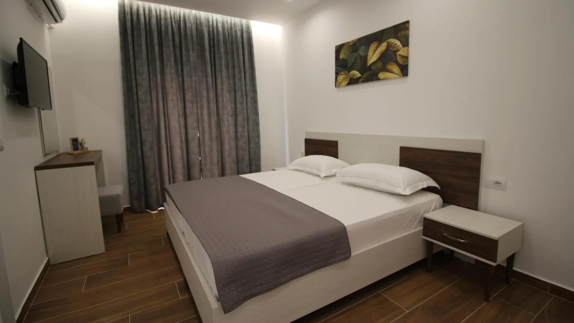 Eden Suites&Apartments Saranda 0*,
