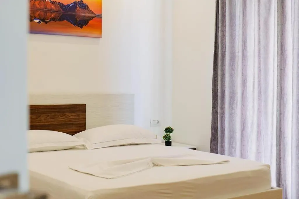 Eden Suites&Apartments Sarande 0*,