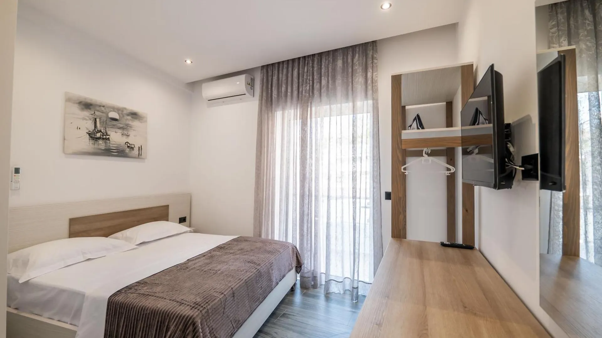 Eden Suites&Apartments Sarande Albania
