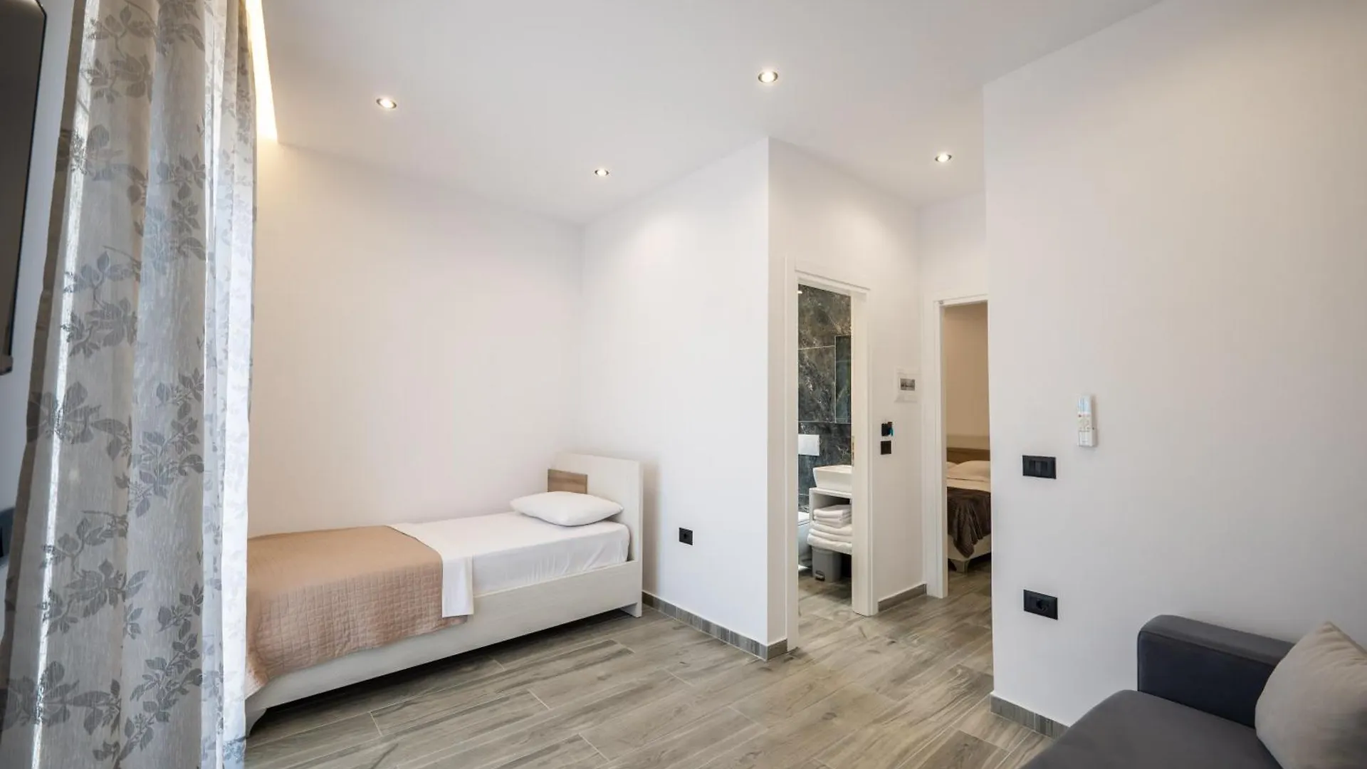 Eden Suites&Apartments Sarande Apartment
