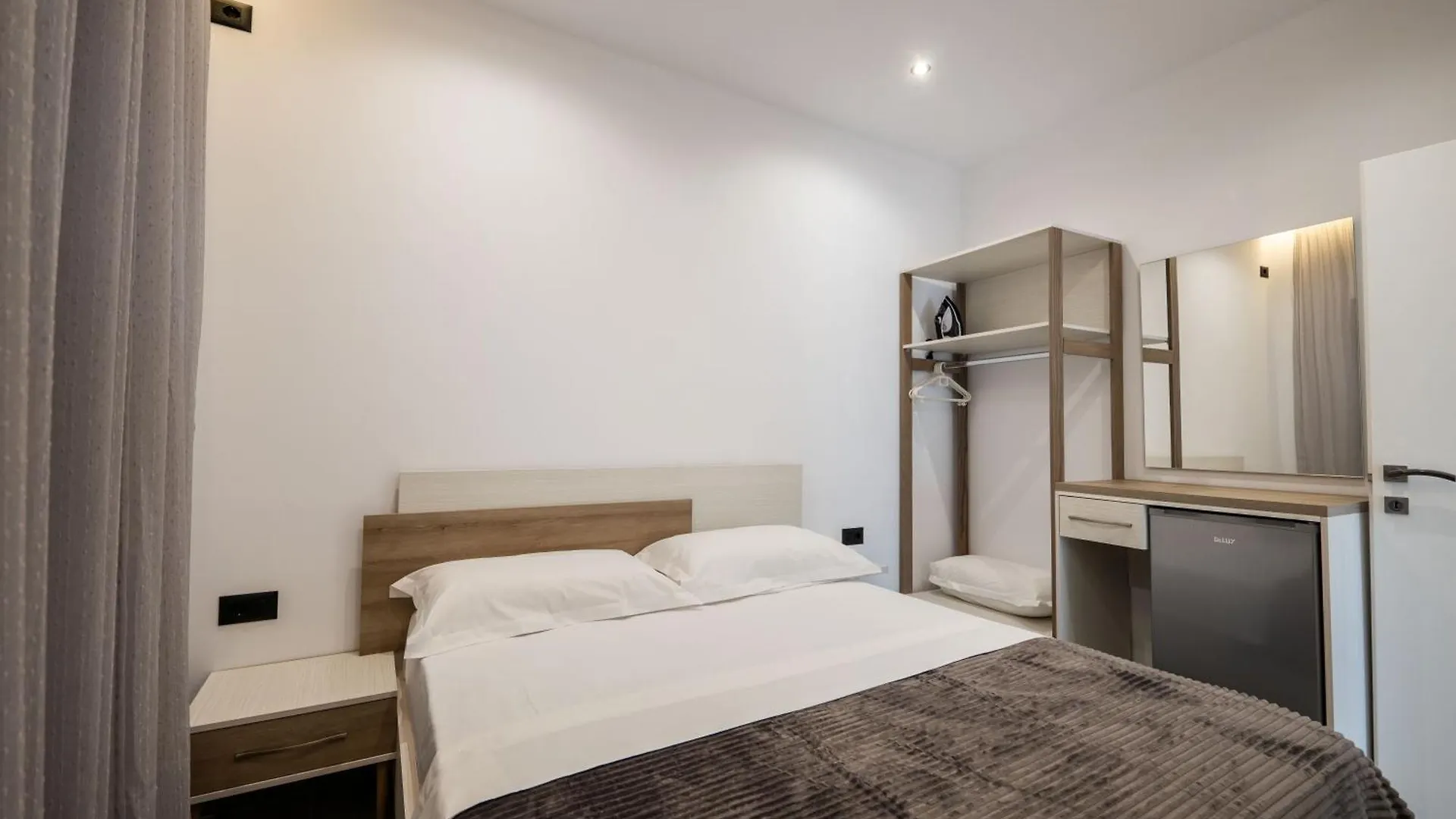 Eden Suites&Apartments Sarandë 0*,